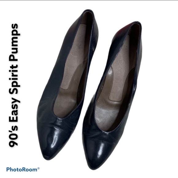 Vintage Shoes - VTG. Easy Spirit Pump Heels 9.5 leather